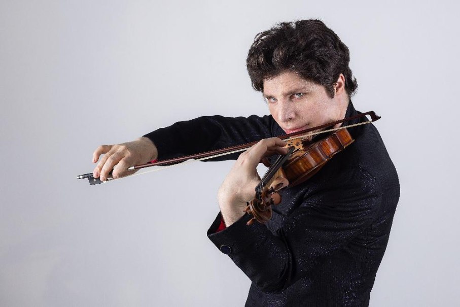 Augustin Hadelich, &copy; Augustin Hadelich &copy; Suxiao Yang