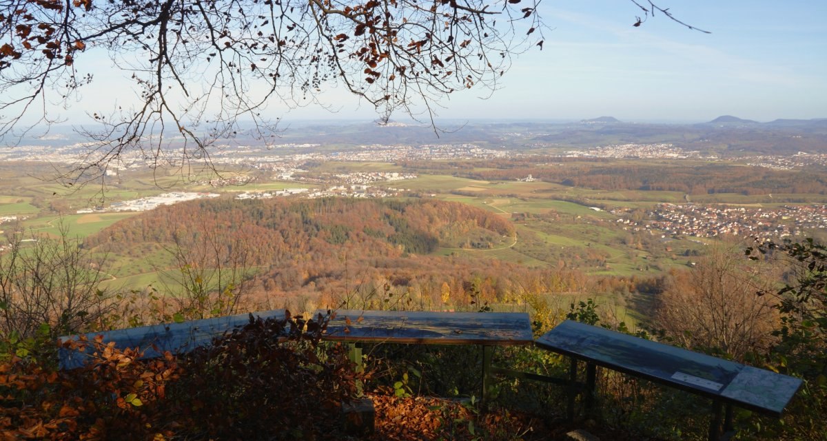 Aussichtspunkt Fuchseck mit Panoramatafeln, © Landkreis Göppingen Aussichtspunkt Fuchseck mit Panoramatafeln, © Landkreis Göppingen