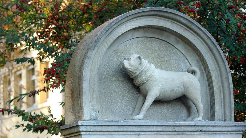 Das Mopsdenkmal in Winnenden Das Mopsdenkmal in Winnenden