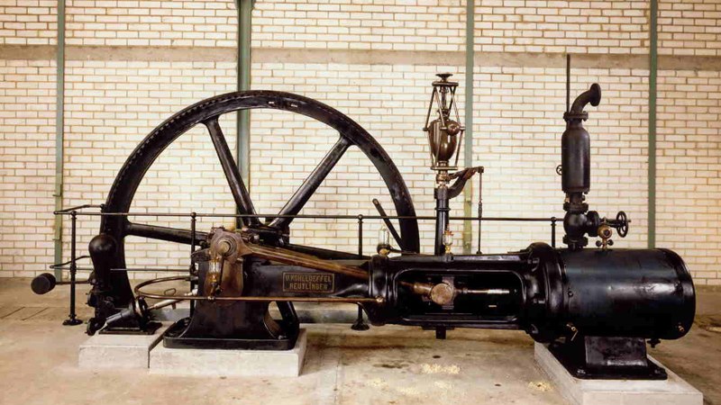 Dampfmaschine im Industriemagazin Reutlingen
