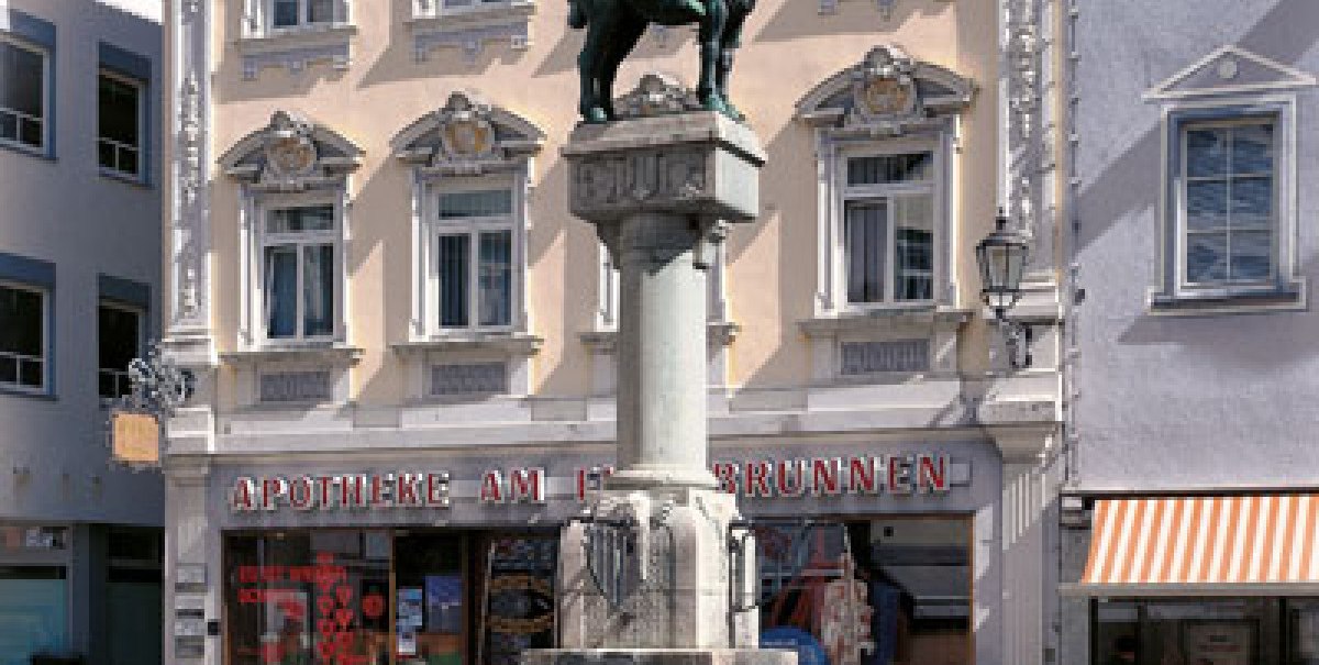 Postmichelbrunnen in Esslingen am Neckar, © EST