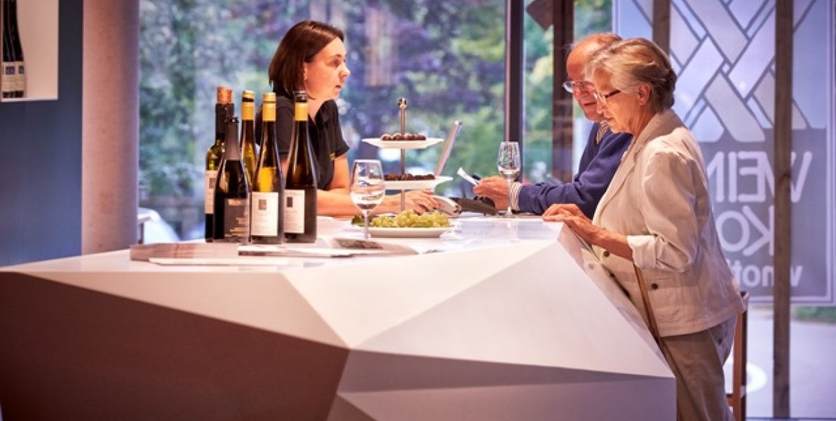Weinkorb Barbara Singer, &copy; Weingut-Singer-Bader