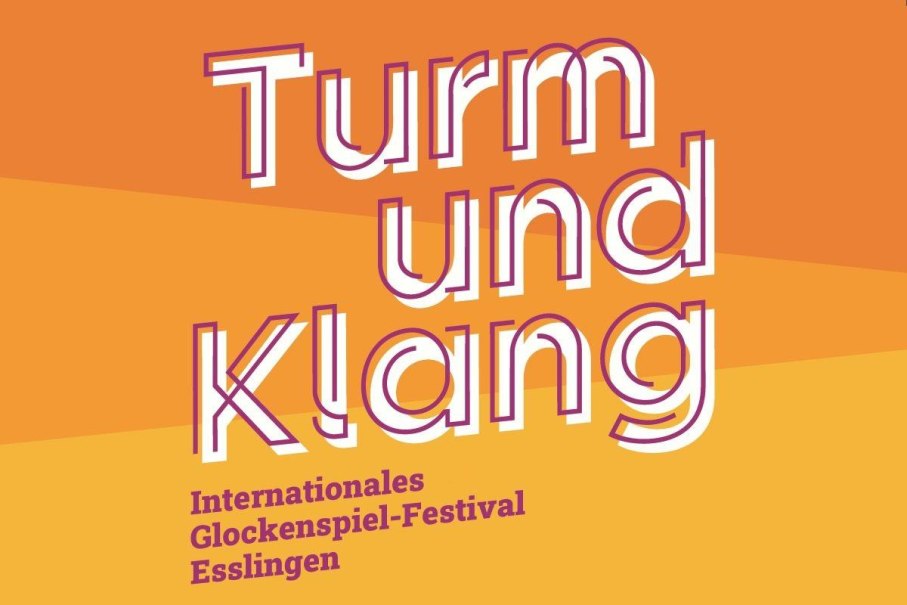 Plakat f&uuml;r das Internationale Glockenspiel-Festival in Esslingen mit dem Titel 'Turm und Klang' auf orangefarbenem Hintergrund., &copy; &copy; zeilenbau.de
