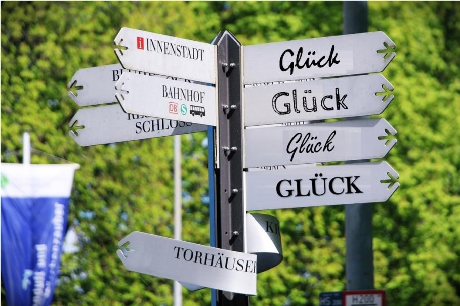 Ein Wegweiser zeigt in verschiedene Richtungen, darunter zur Innenstadt, zum Bahnhof und mehrmals zum Glück. Der Hintergrund ist grün und bewaldet., © Pixabay Ein Wegweiser zeigt in verschiedene Richtungen, darunter zur Innenstadt, zum Bahnhof und mehrmals zum Glück. Der Hintergrund ist grün und bewaldet., © Pixabay