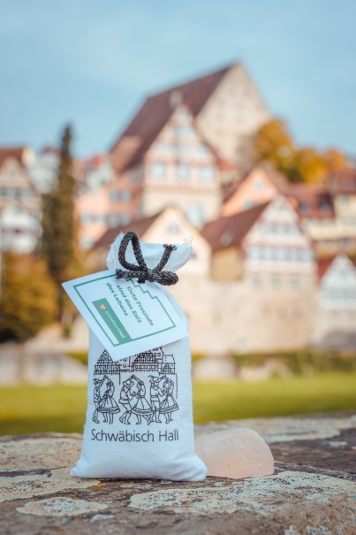 Salzsäckchen mit der wunderschönen Altstadt im Hintergrund, © Michael Kuehneisen Salzsäckchen mit der wunderschönen Altstadt im Hintergrund, © Michael Kuehneisen