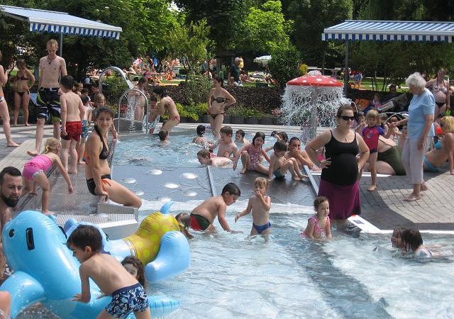 Schloss-Freibad in Sachsenheim, © Schlossfreibad Schloss-Freibad in Sachsenheim, © Schlossfreibad