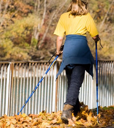 Nordic Walking im Herbst, © Alan Rainbow/PIXELIO Nordic Walking im Herbst, © Alan Rainbow/PIXELIO
