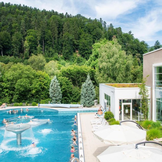 Außenbereich der Paracelsus-Therme, © LOCHER Fotodesign & Manufaktur Außenbereich der Paracelsus-Therme, © LOCHER Fotodesign & Manufaktur
