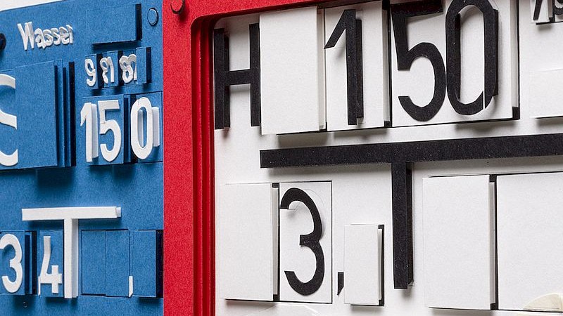 Marion Eichmann, Siebenundsiebzig, 2024, mehrschichtige Papiercollage, 62 x 42 x 4 cm, Detail &copy; Marion Eichmann, VG Bildkunst, Bonn 2026., &copy; &copy; Marion Eichmann, VG Bildkunst, Bonn 2026