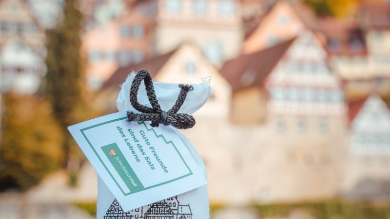 Salzs&auml;ckchen mit der wundersch&ouml;nen Altstadt im Hintergrund, &copy; Michael Kuehneisen