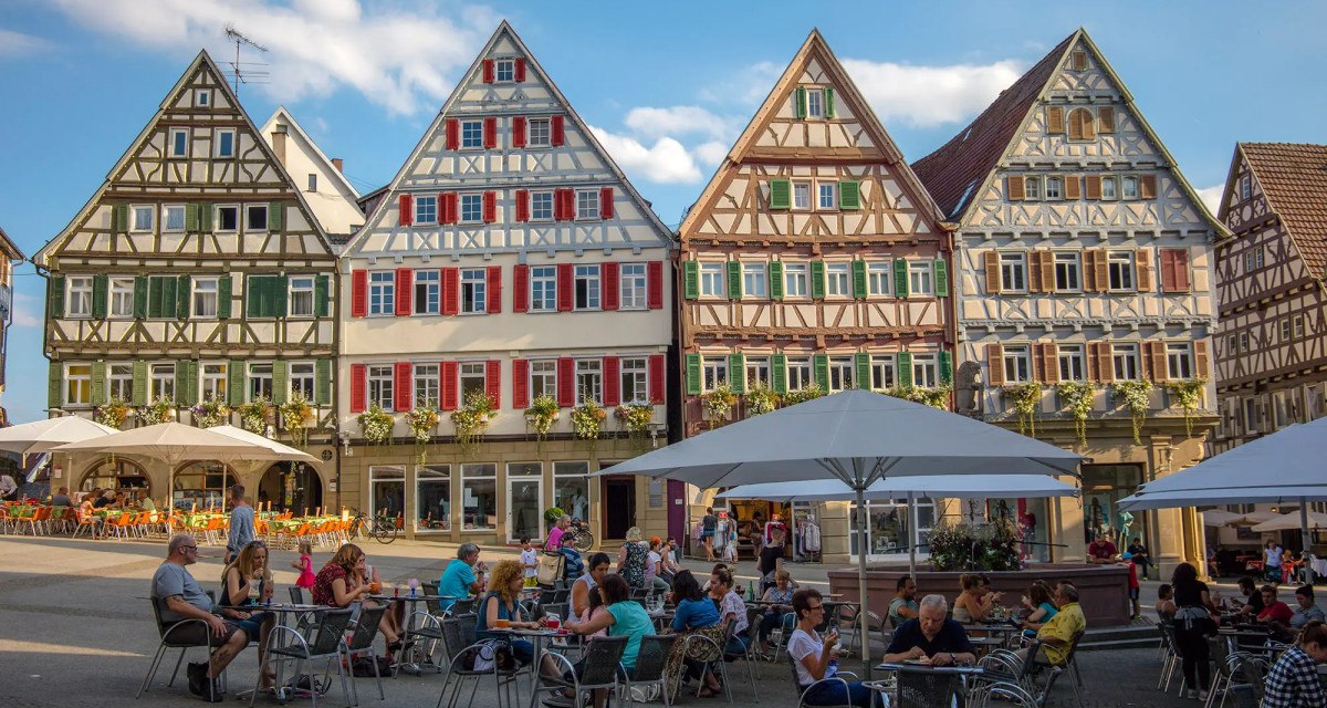 Marktplatz Herrenberg, &copy; Natur.Nah. Sch&ouml;nbuch & Heckeng&auml;u