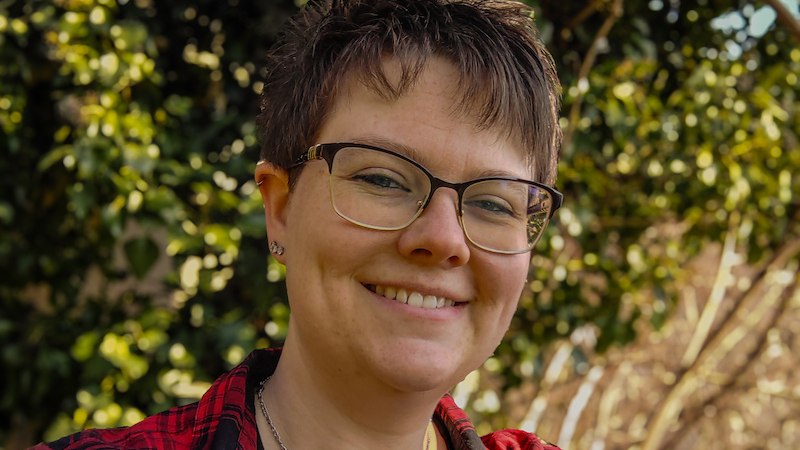 New Adult BookTalk mit Jessica Springer  - moderiert von Stella Schmid, &copy; Osiander Vertriebsgesellschaft mbH & Co. KG