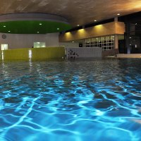 Schwimmbecken im 5-Täler-Bad, © www.baeder-goeppingen.de Schwimmbecken im 5-Täler-Bad, © www.baeder-goeppingen.de