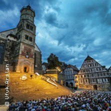 Jedermann | Freilichtspiele Schwäbisch Hall, © links im Bild