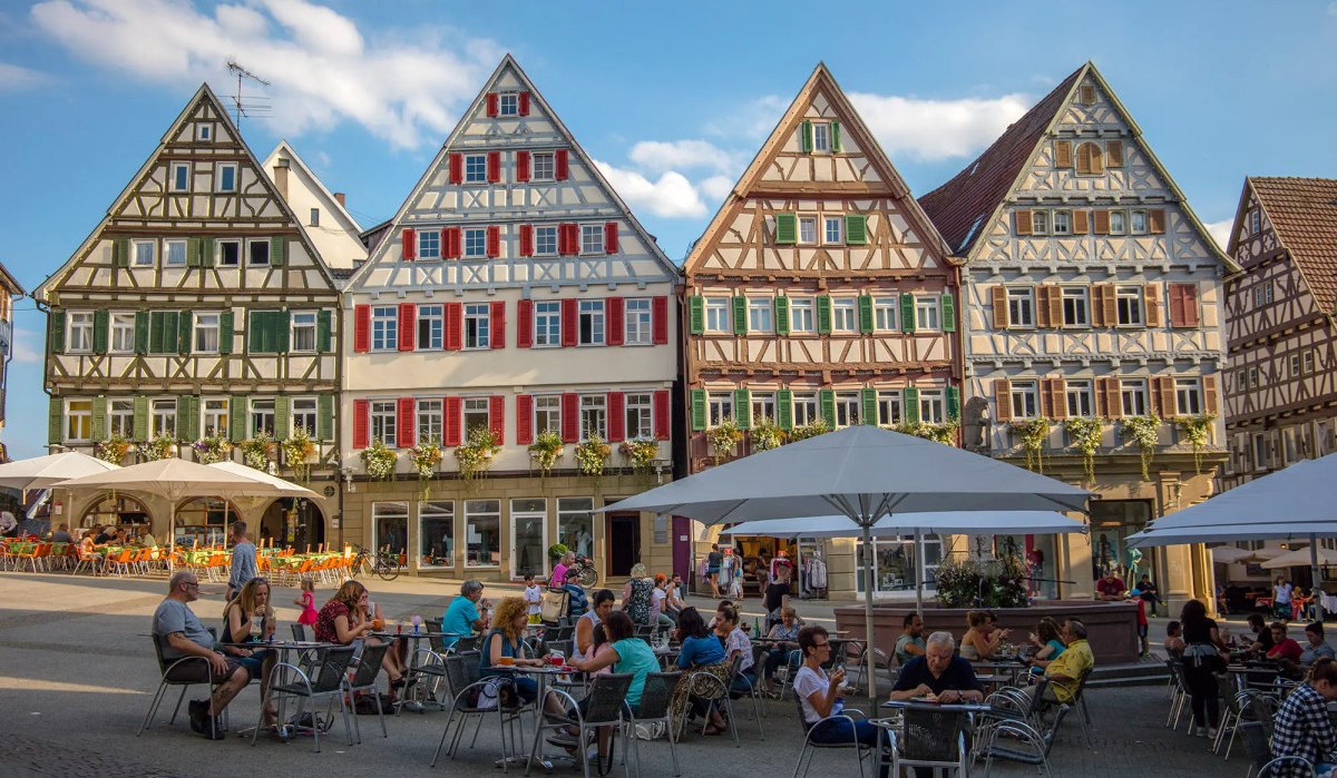 Marktplatz Herrenberg, &copy; Natur.Nah. Sch&ouml;nbuch & Heckeng&auml;u