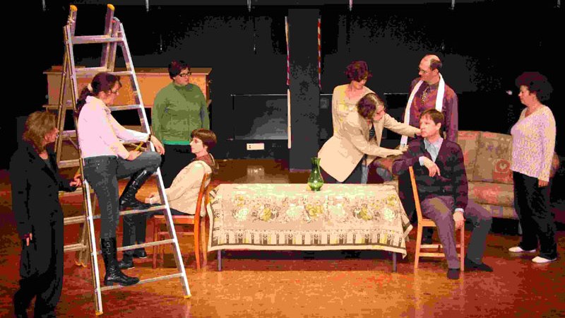 Szene aus einem Theaterstück im Theater im Spitalhof Leonberg Szene aus einem Theaterstück im Theater im Spitalhof Leonberg