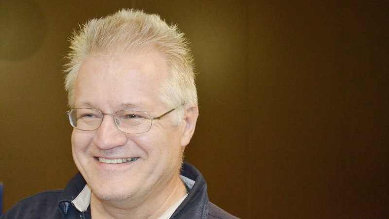 Theo Kaufmann liest Martin Walker &bdquo;Bredouille&ldquo;, &copy; Osiander Vertriebsgesellschaft mbH & Co. KG