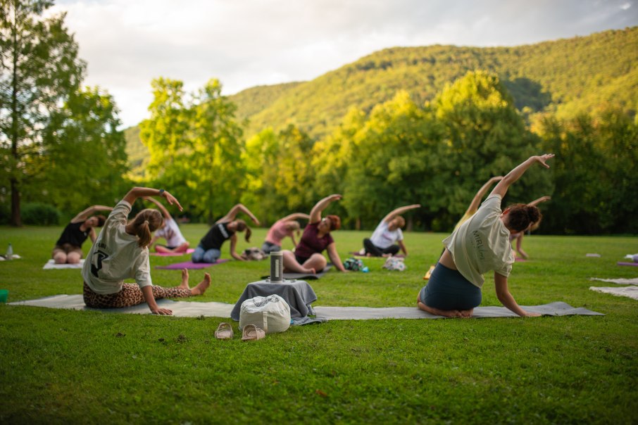 After-Work-Yoga im Kurpark