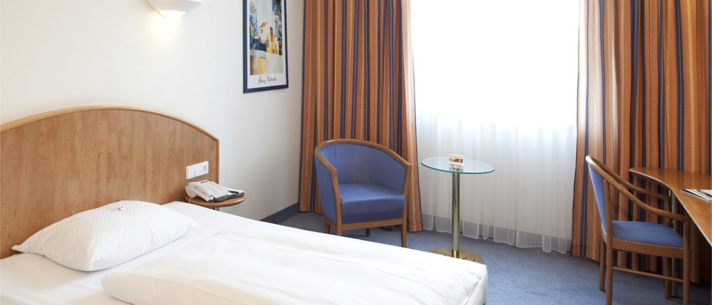 Einzelzimmer, © Hotel Schwanen Stuttgart-Airport/Messe