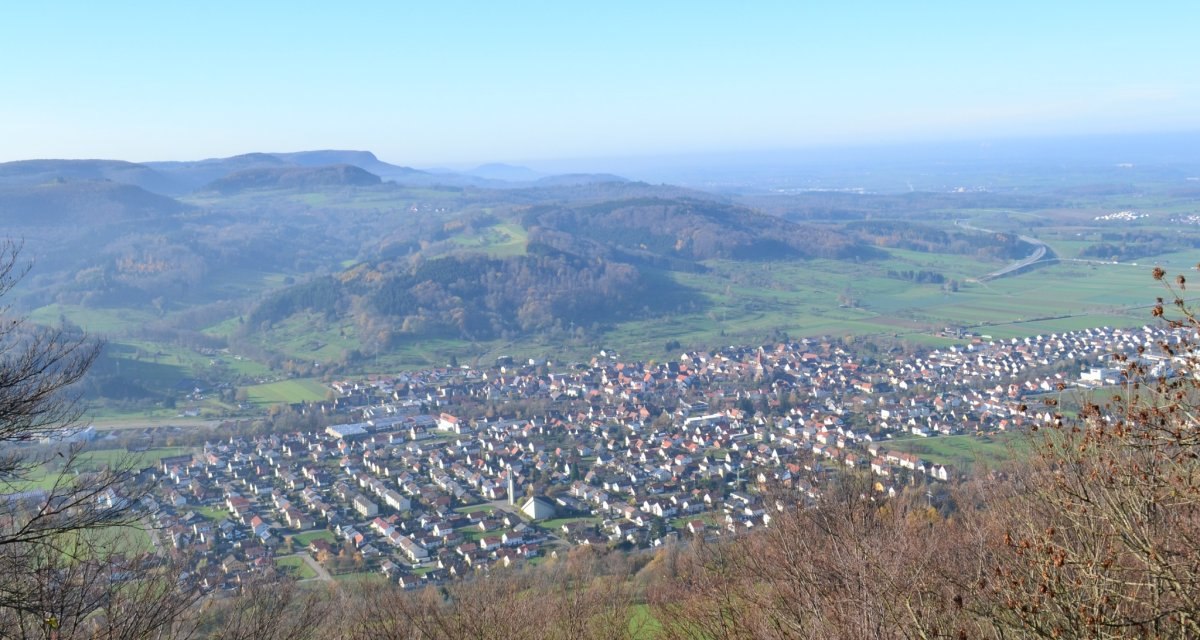 Blick vom Hohenstein über Gingen, © Distrito de Göppingen Blick vom Hohenstein über Gingen, © Distrito de Göppingen