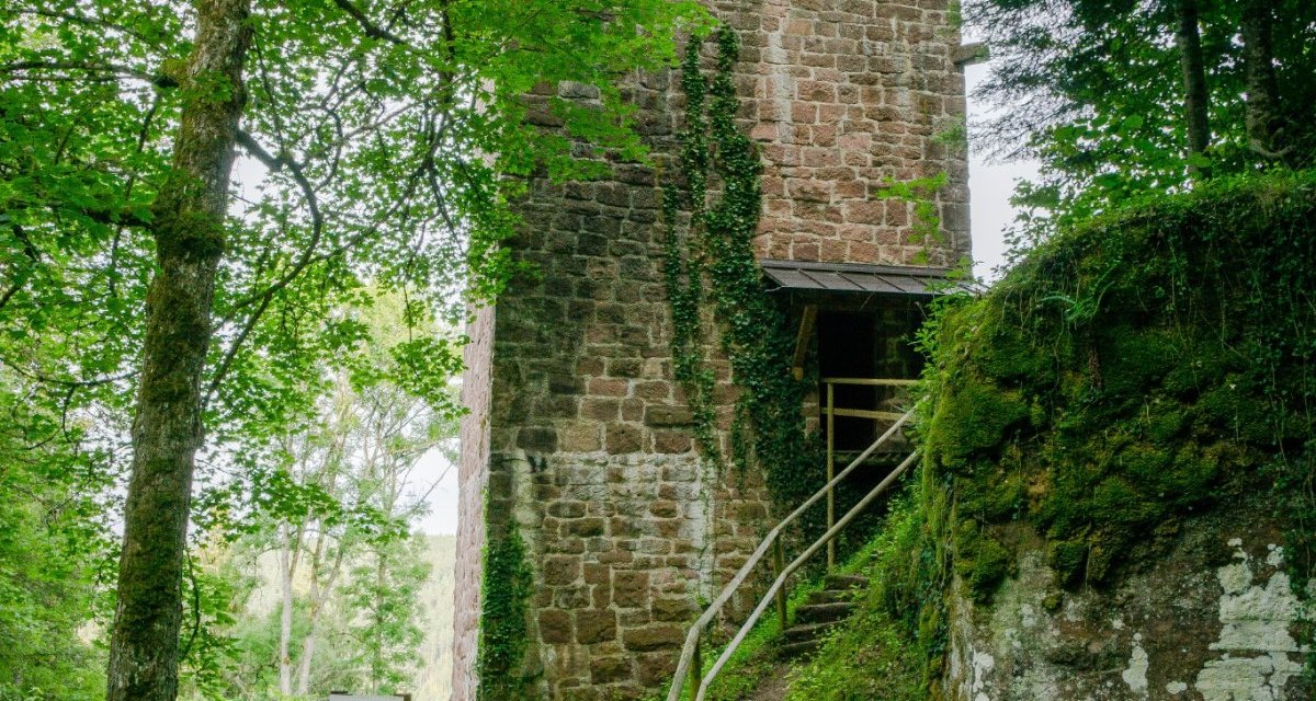 Die historische Fautsburg im Tal der Kleinen Enz gelegen, &copy; N&ouml;rdlicher Schwarzwald