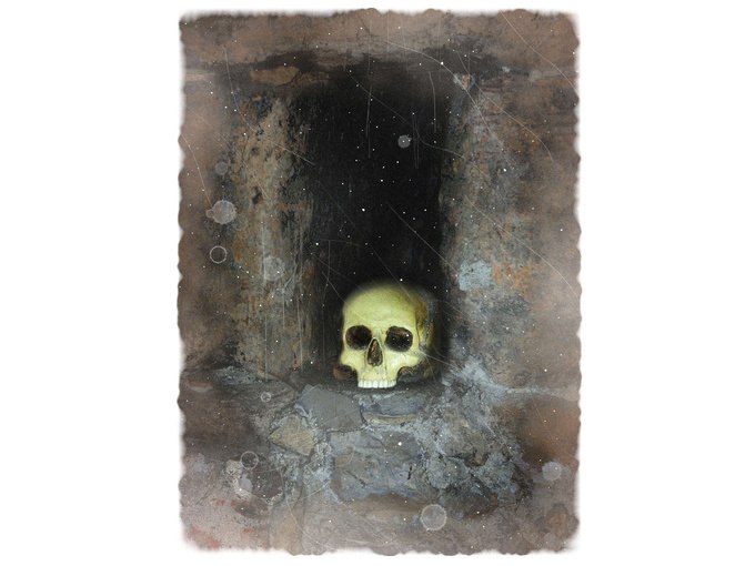 Ein Totenkopf liegt in einer dunklen Nische aus verwittertem Stein, umgeben von mystischem Licht und Staubpartikeln., &copy; WTM GmbH Waiblingen