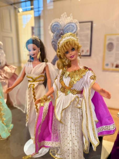 Barbie-Ausstellung 2025, &copy; Staatliche Schl&ouml;sser und G&auml;rten Baden-W&uuml;rttemberg, Finia Sa&szlig;