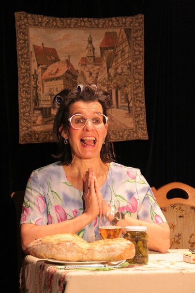 Die Clownin erwacht, &copy; Galli Theater Backnang