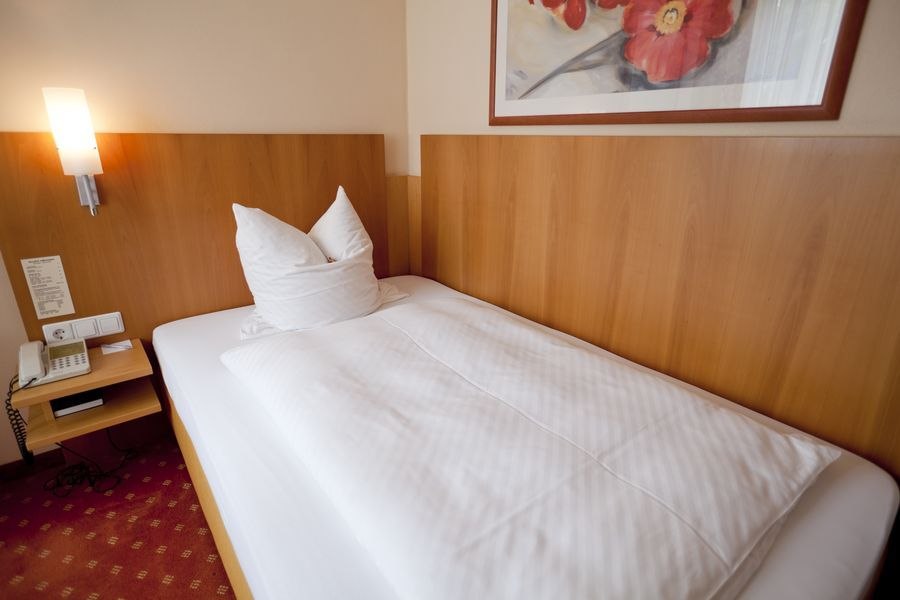 Einzelzimmer, &copy; Hotel M&ouml;hringer Hof
