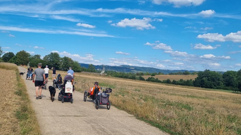Inklusive Wanderbotschafter:innen - AllmersBach - Barrierefreie Wanderung mit Start in Allmersbach im Tal, © Naturpark Schwäbisch Fränkischer Wald Inklusive Wanderbotschafter:innen - AllmersBach - Barrierefreie Wanderung mit Start in Allmersbach im Tal, © Naturpark Schwäbisch Fränkischer Wald