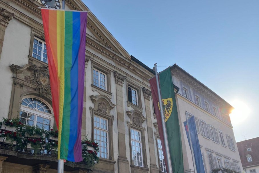 Regenbogenflagge vor dem Neuen Rathaus, © Referat für Chancengleichheit