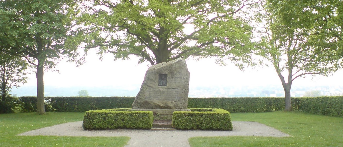 Zeppelindenkmal in Leinfelden-Echterdingen, © Max K., Panoramio Zeppelindenkmal in Leinfelden-Echterdingen, © Max K., Panoramio