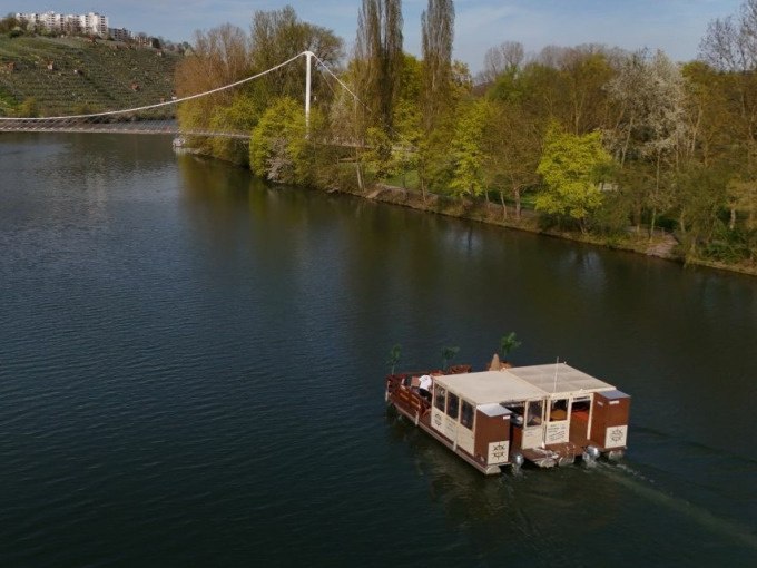 Exklusive Floßboote "Flipper & Fischle", © Cool-Tours StattReisen Exklusive Floßboote "Flipper & Fischle", © Cool-Tours StattReisen