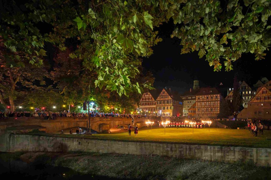 Auftritt Siedershof auf dem Unterw&ouml;hrd, &copy; Michael K&uuml;hneisen, Stadt Schw&auml;bisch Hall