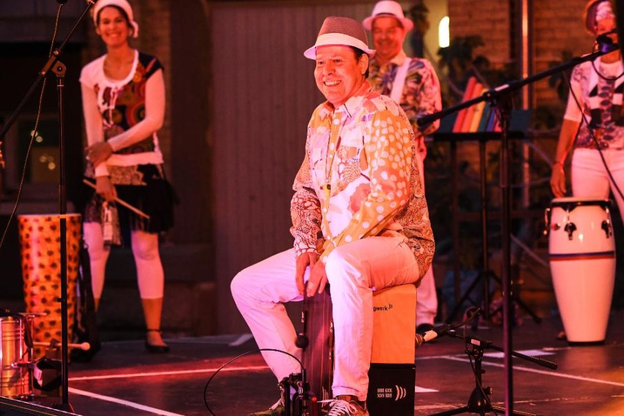 Conga & Cajon, &copy; &copy; PeterP&ouml;schl