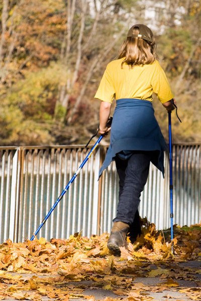 Nordic Walking im Herbst, © Alan Rainbow/PIXELIO