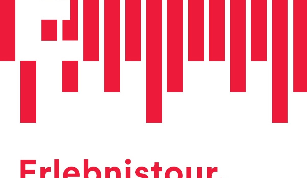 Rote vertikale Balken auf weißem Hintergrund, darunter der Schriftzug 'Erlebnistour.' in Rot., © Natur.Nah. Schönbuch & Heckengäu Rote vertikale Balken auf weißem Hintergrund, darunter der Schriftzug 'Erlebnistour.' in Rot., © Natur.Nah. Schönbuch & Heckengäu