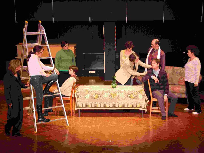 Szene aus einem Theaterstück im Theater im Spitalhof Leonberg Szene aus einem Theaterstück im Theater im Spitalhof Leonberg