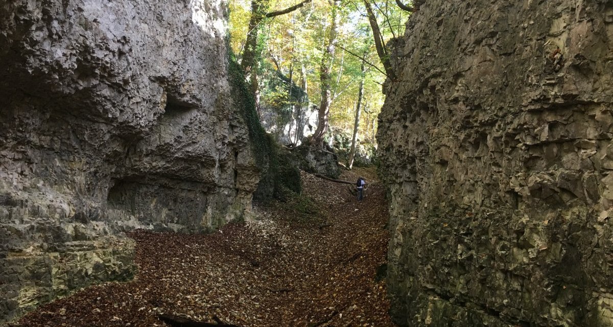 Durch die Höllenlöcher Durch die Höllenlöcher