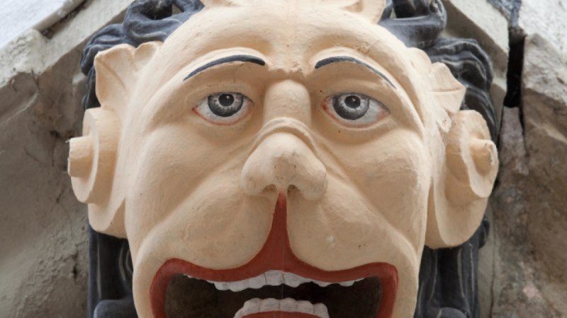 Ein Neidkopf in Waiblingen mit groteskem Gesichtsausdruck, Teil der lokalen Architekturgeschichte., © WTM GmbH Waiblingen