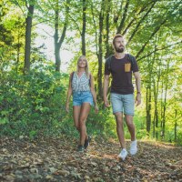 Paar beim Wandern im Remstal_10_(c) Bebop Media-min