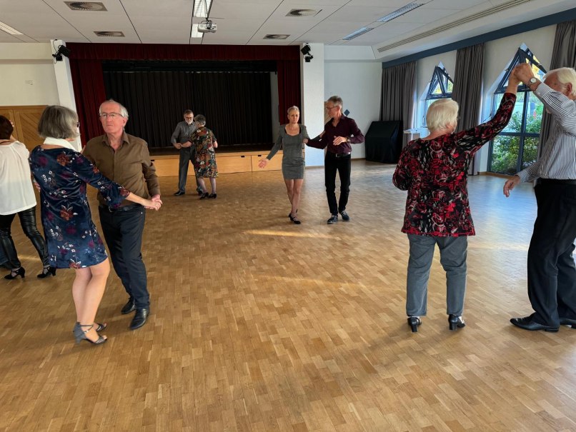 Tanztee, © Alle Rechte vorbehalten