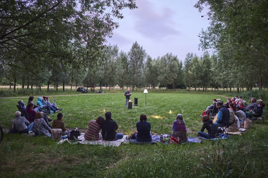 Literatur in der Lichtung, &copy; www.peter-oppenlaender.de