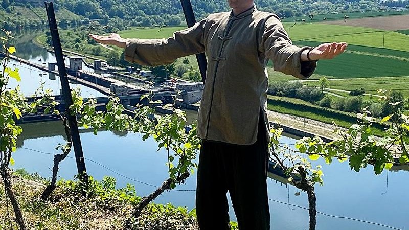 Qigong in den Steillagen – Bewegung zwischen Himmel und Erde, © Tourist Information und Ticket Service Ludwigsburg Qigong in den Steillagen – Bewegung zwischen Himmel und Erde, © Tourist Information und Ticket Service Ludwigsburg