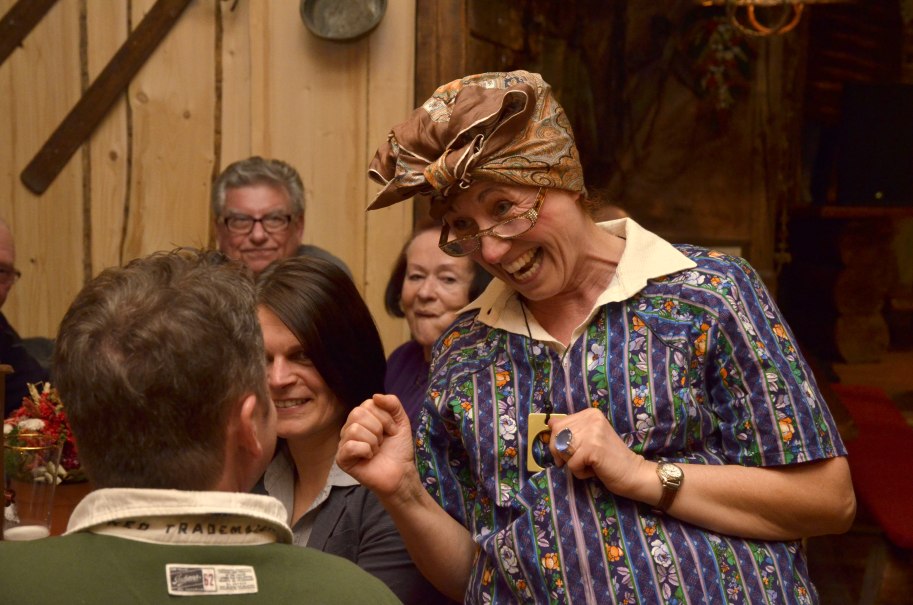 Köstliches Hütten-Kabarett, © Erlebnispark Tripsdrill Köstliches Hütten-Kabarett, © Erlebnispark Tripsdrill