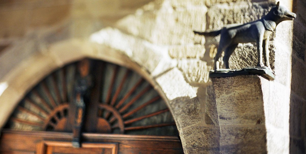 Das Haus mit dem Wolf liegt mitten in der Esslinger Altstadt, © EST