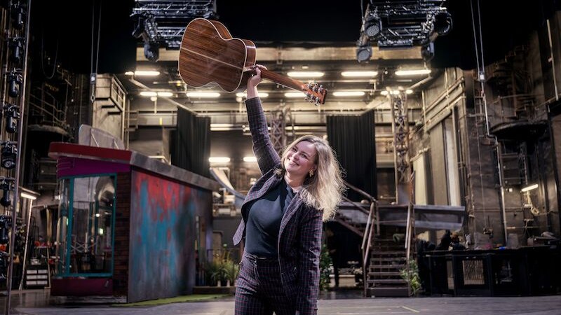Fee Badenius: „Ich bring mich ganz groß raus“, © Leszek Januszewski Fee Badenius: „Ich bring mich ganz groß raus“, © Leszek Januszewski