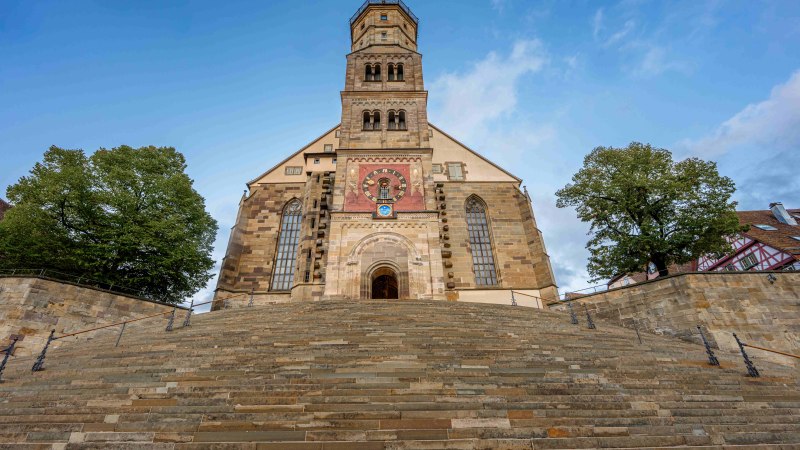 Blick auf die Kirche St. Michael und die 53 Treppenstufen, &copy; Michael Kuehneisen