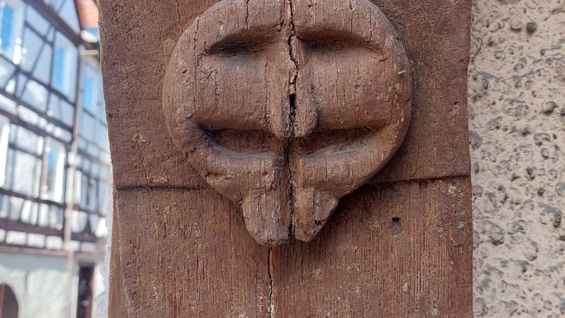 Fratze am Totengr&auml;berhaus, &copy; Stadtmarketing Leonberg
