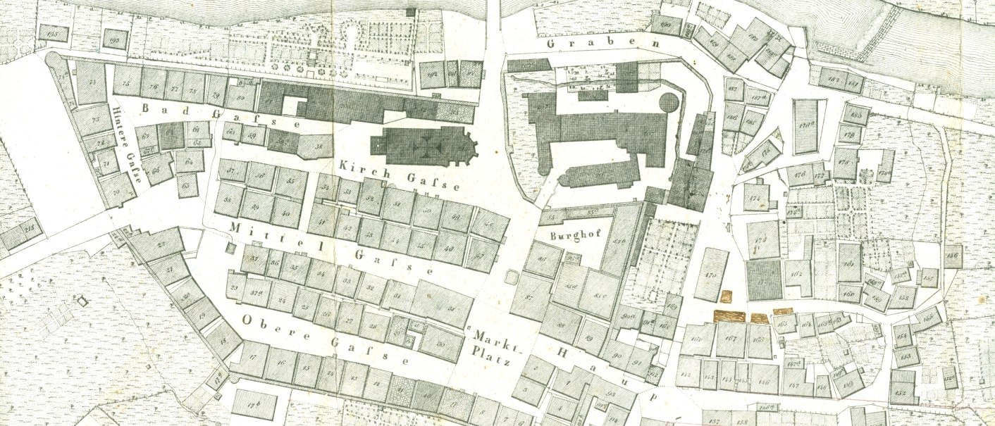 Historischer Stadtplan von Gaildorf aus dem Jahr 1831, auf dem der Verlauf der Stadtmauer zu erkennen ist. Der Fluss Kocher ist ebenfalls abgebildet., &copy; Stadtarchiv Gaildorf